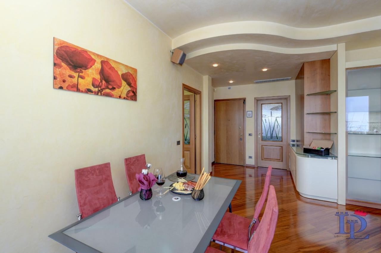 Desenzanoloft Official Partner Marriott Homes & Villas - Charming On The Lake Front Lake Desenzano del Garda Exteriör bild